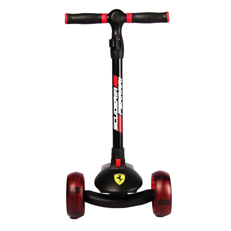 Тротинетка За Деца Ferrari Twist Fxk28 с Три Колела – Черна