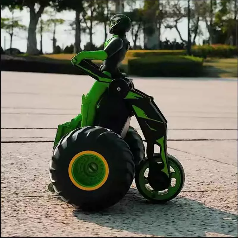 ATV for drifts with 360° rotation, sound and light effects, RC, green