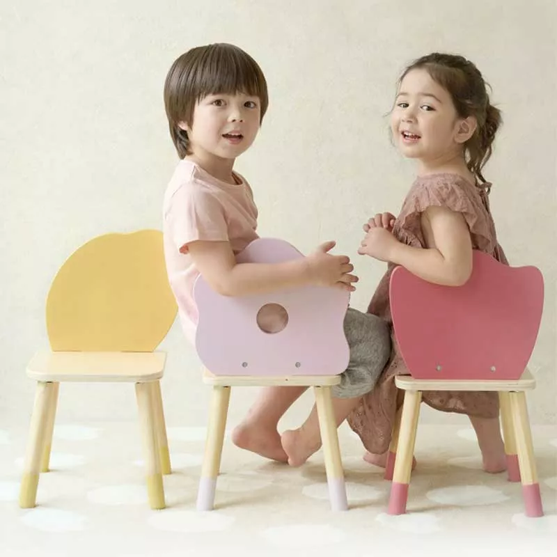 Wooden children's chair with backrest - Flowers