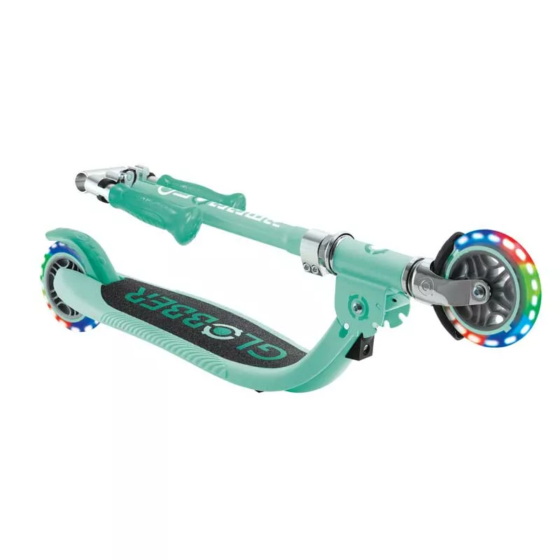 Children's foldable scooter with two light-up wheels Globber Flow Foldable Junior Lights - mint