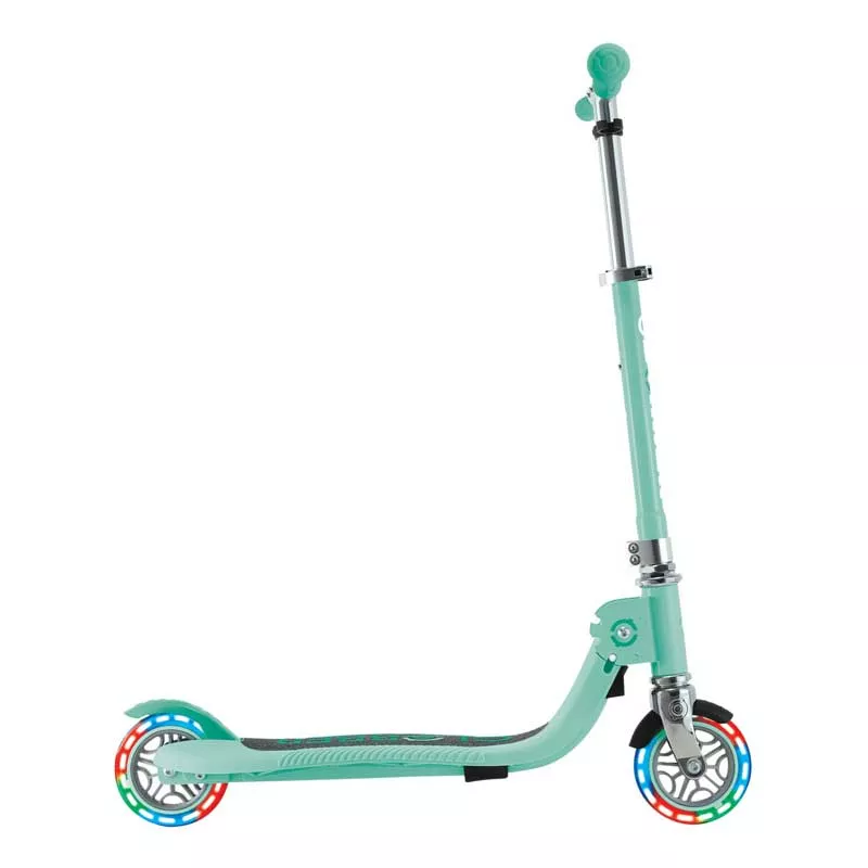 Children's foldable scooter with two light-up wheels Globber Flow Foldable Junior Lights - mint