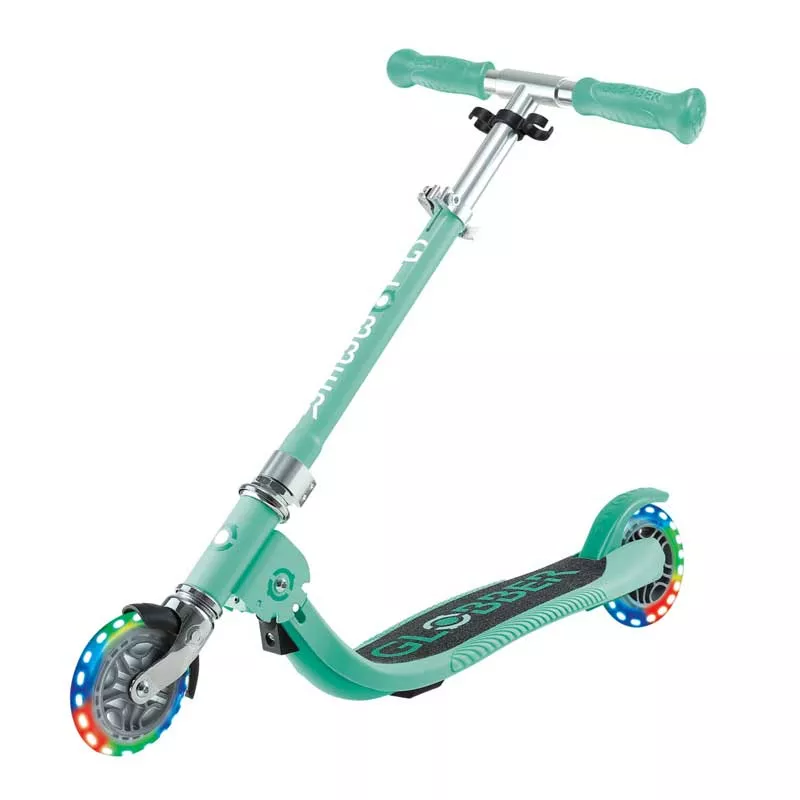 Children's foldable scooter with two light-up wheels Globber Flow Foldable Junior Lights - mint