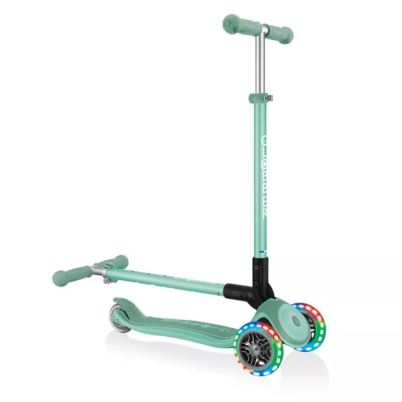 Child foldable scooter with light-up wheels PRIMO FOLDABLE PLUS LIGHTS - mint green