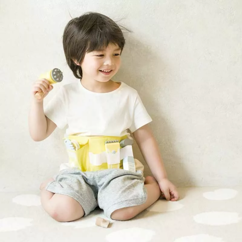 Children's hairdressing set with belt