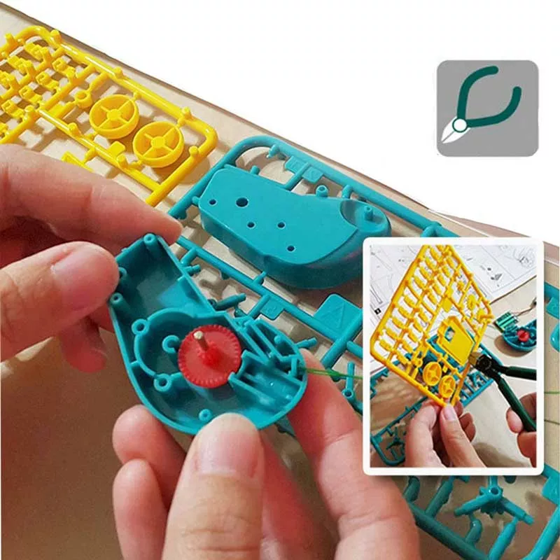 Children's robot "Solar ladybug-detective"