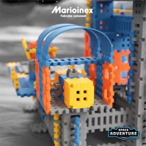 Mini waffle constructor with 618 pieces - Lunar Space Base