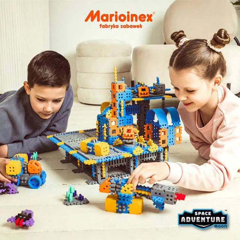 Mini waffle constructor with 618 pieces - Lunar Space Base