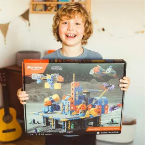 Mini waffle constructor with 618 pieces - Lunar Space Base