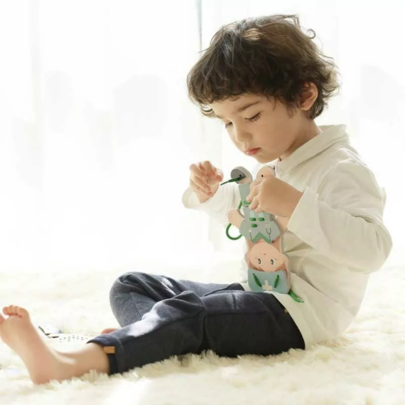 Fun children's threading game - Choose a profession, for girls