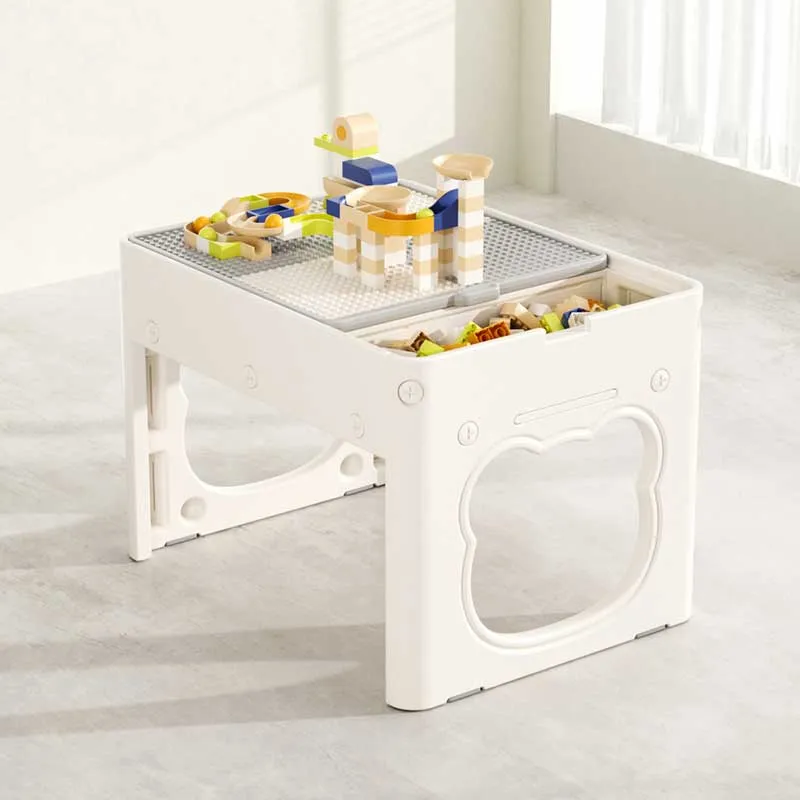 Детска маса 2 в 1 с конструктор 100 части и два стола