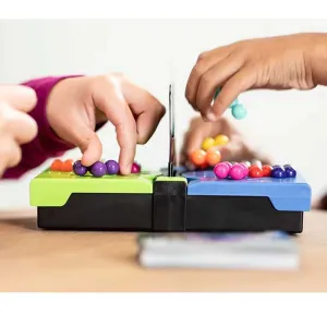 Children's logic game IQ Smart Battle - One against the other