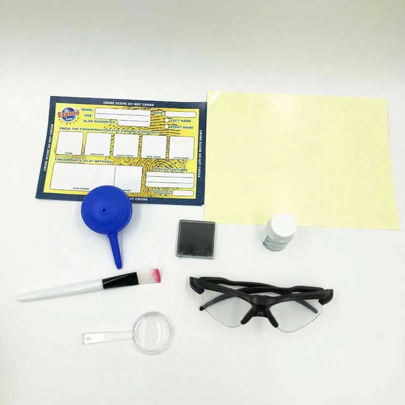 Children's educational set - The Little Detective