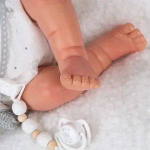 Усмихната кукла-бебе Даниела с възглавничка и аксесоари - 45 см