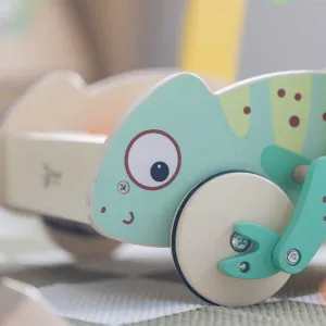 Дървен уокър Classic World Хамелеон с дървени блокчета за бебета