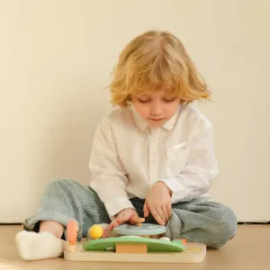 Мултифункционален дървен волан Classic World с аквивности за деца над 2 години