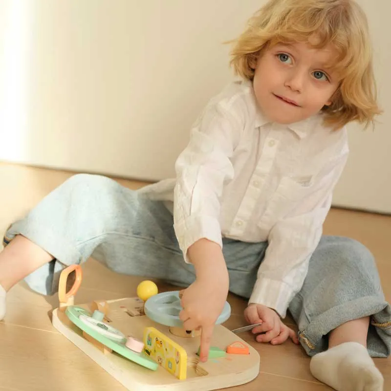 Мултифункционален дървен волан Classic World с аквивности за деца над 2 години