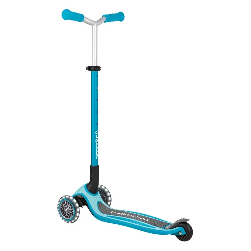 Foldable three-wheeled scooter Globber Master lights - blue