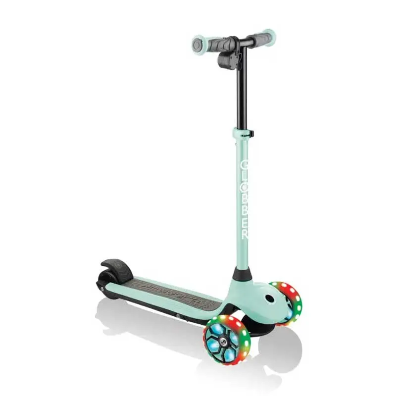 Електрическа тротинетка със светещи колела Globber E-Motion 4 Plus за деца над 6 години - ментово зе